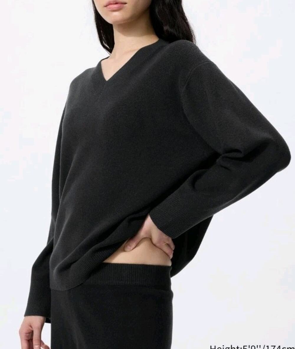 NEW Uniqlo V-neck Sweater Womens L Black Washable Milano Long Sleeve Knit Pullov